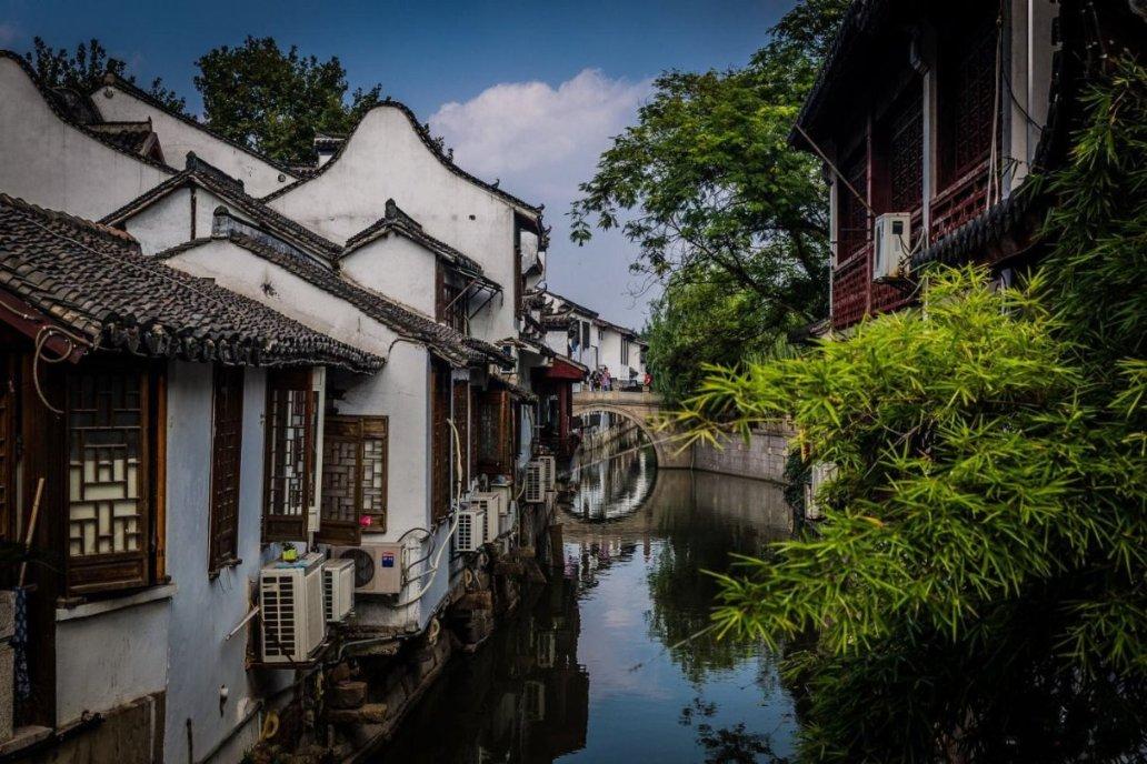 许昌中院:游泳时不幸溺水身亡,谁担责?